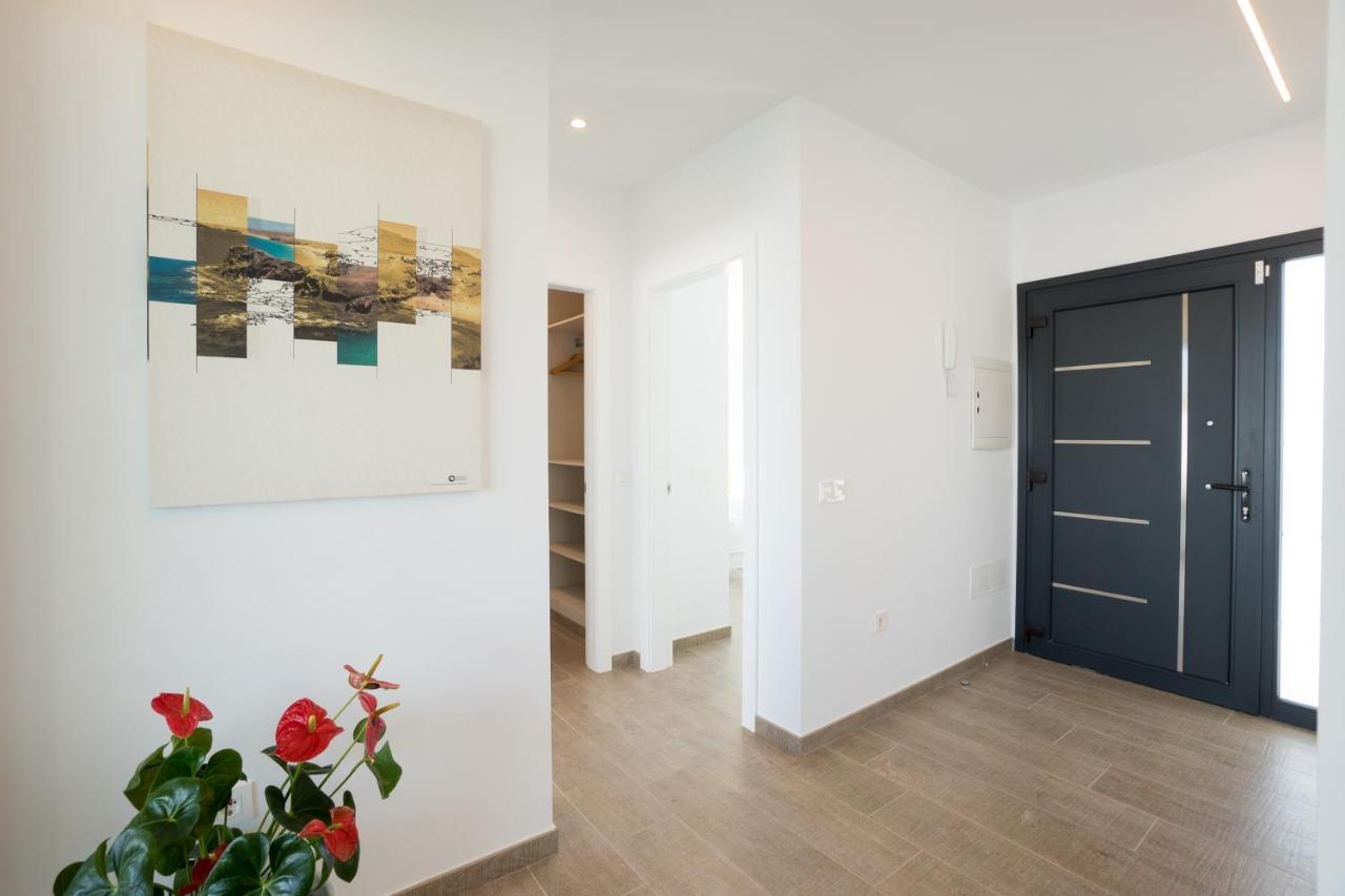 Sea Breeze Villas Lapa And Claca Playa Blanca  Exterior photo
